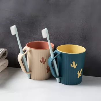 Travel Toothbrush & Mouthwash Cups: How They Work